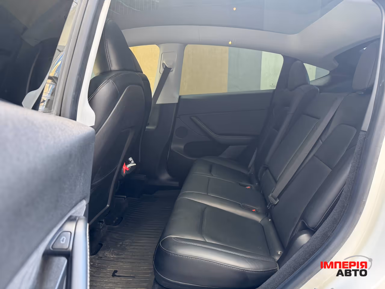 Tesla Model Y - фото 10