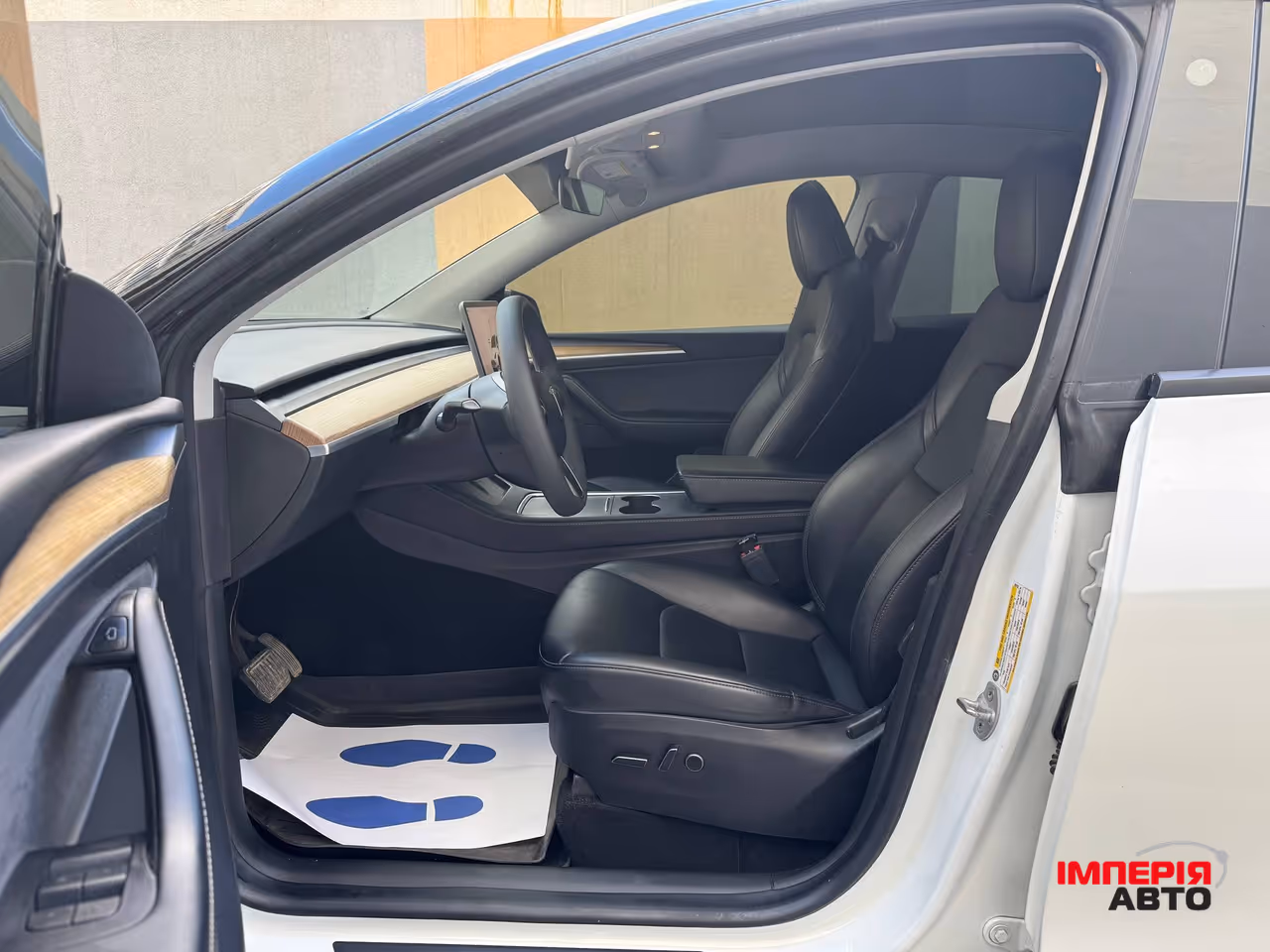 Tesla Model Y - фото 8