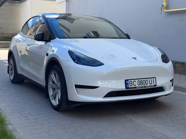 Tesla Model Y - фото 3