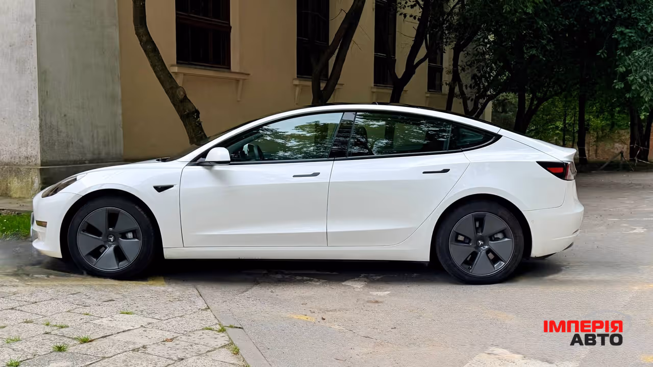 Tesla Model 3 - фото 5