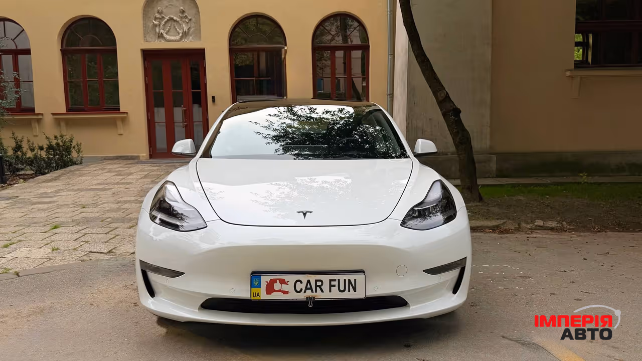 Tesla Model 3 - фото 2