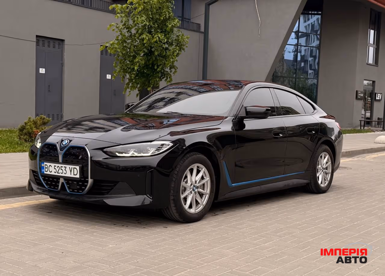 BMW i4 - фото 1