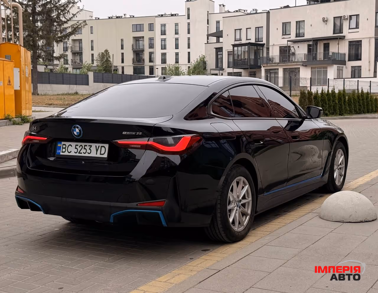 BMW i4 - фото 5