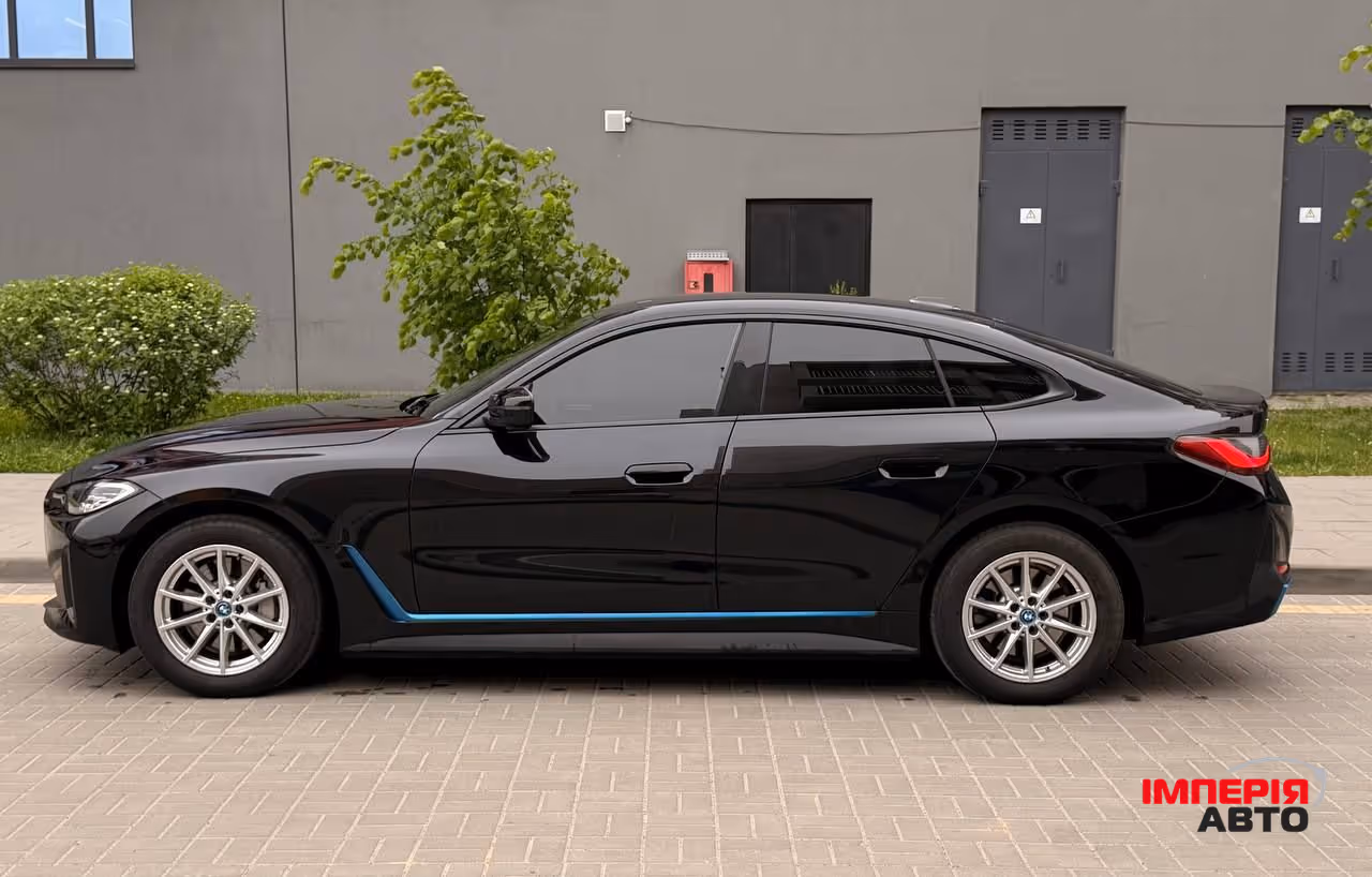 BMW i4 - фото 8
