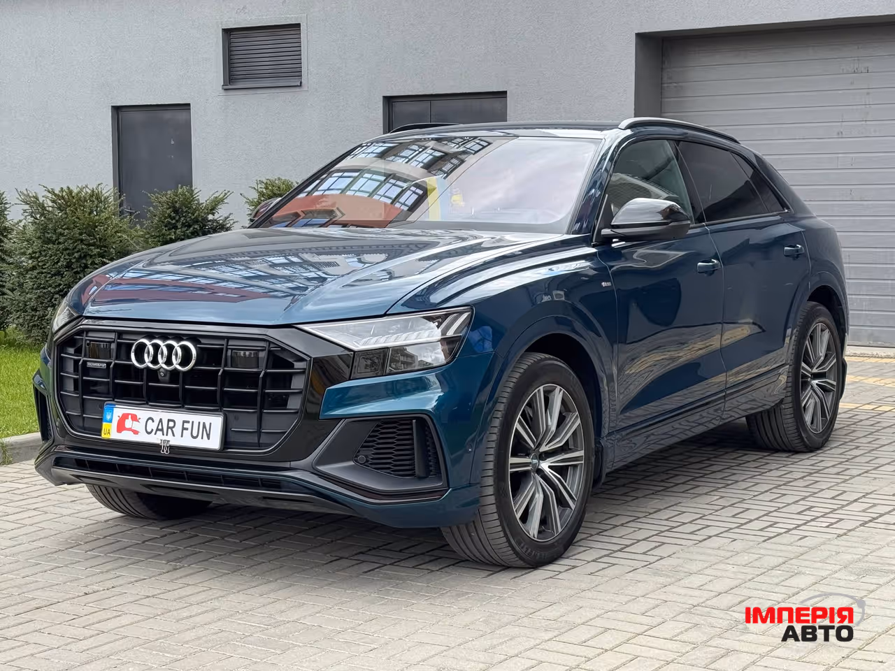 Audi Q8 - фото 1