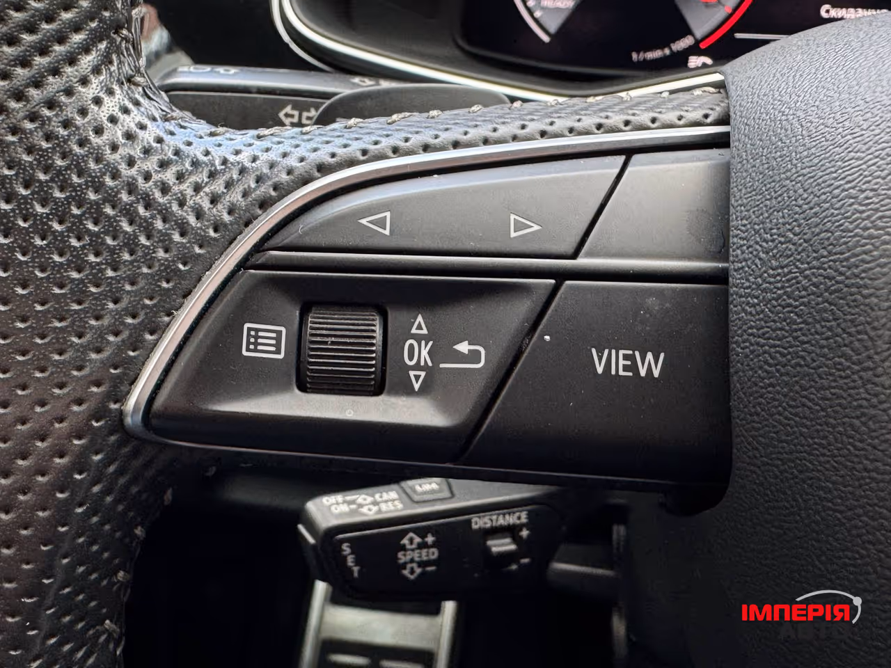 Audi Q8 - фото 32