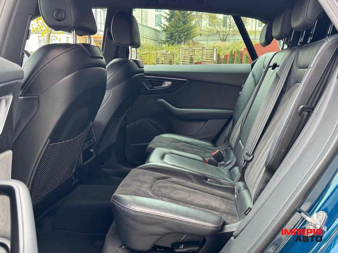 Audi Q8 - фото 18
