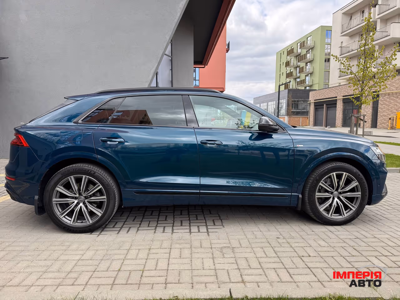Audi Q8 - фото 8