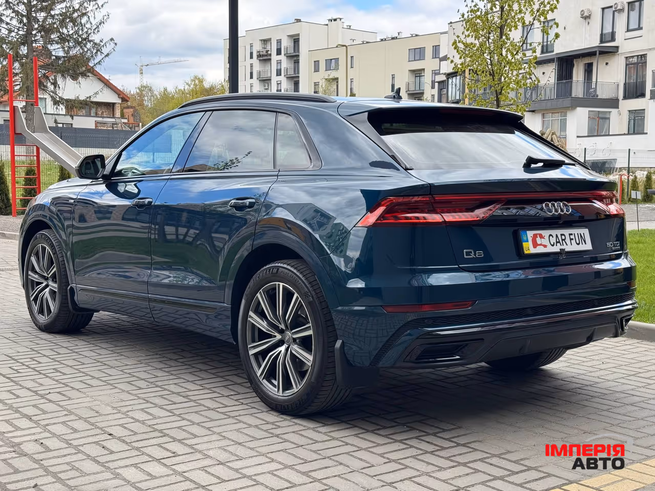 Audi Q8 - фото 6