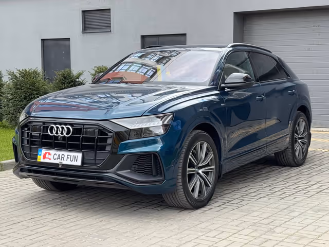 Audi Q8 - фото 1