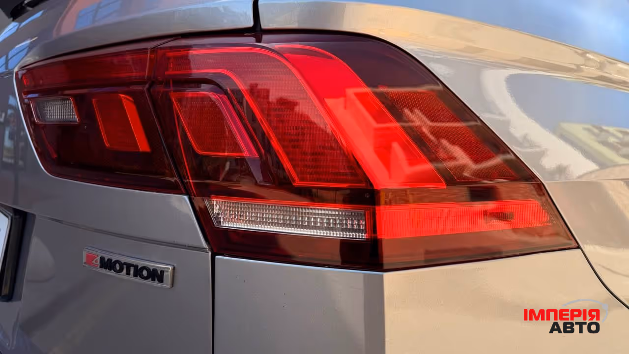Volkswagen Tiguan - фото 19