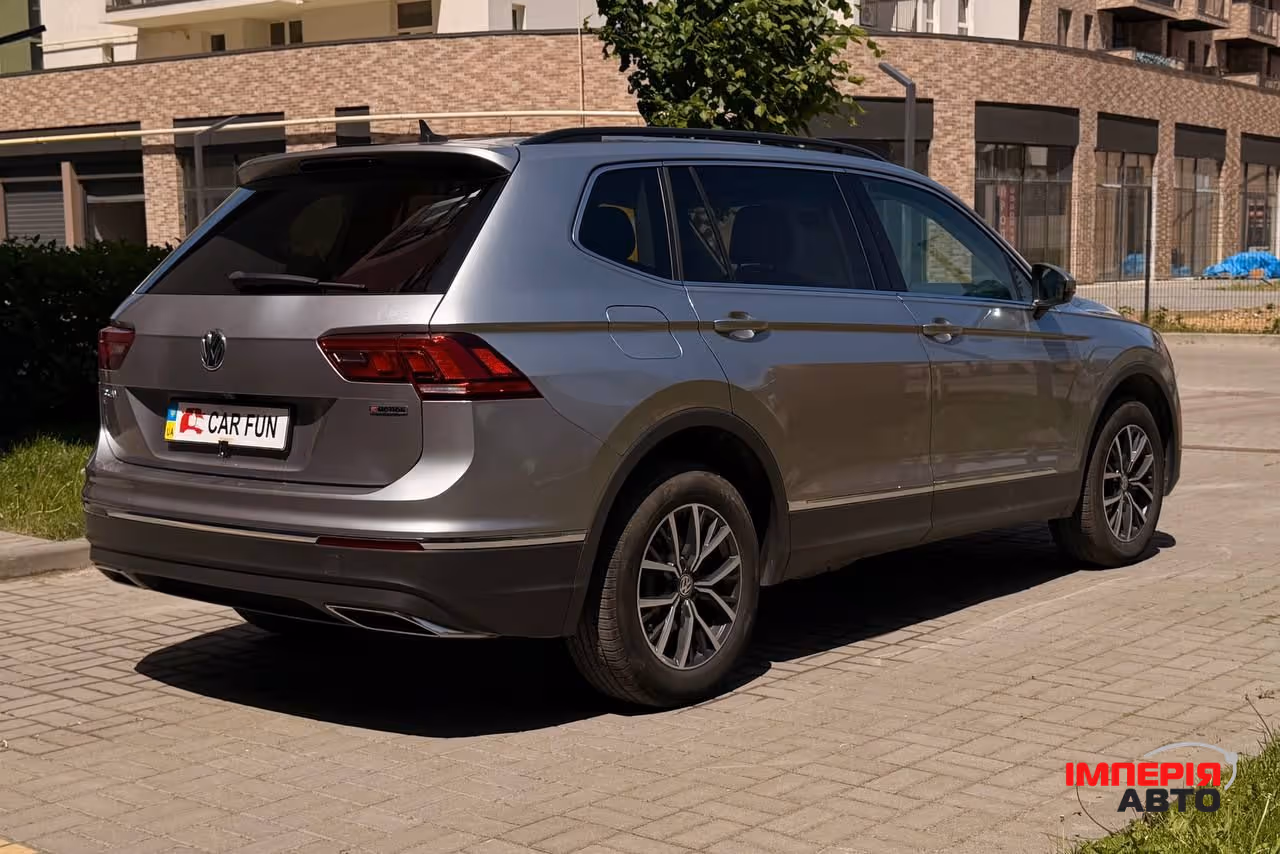 Volkswagen Tiguan - фото 7