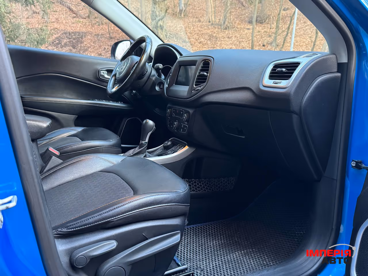 Jeep Compass - фото 16