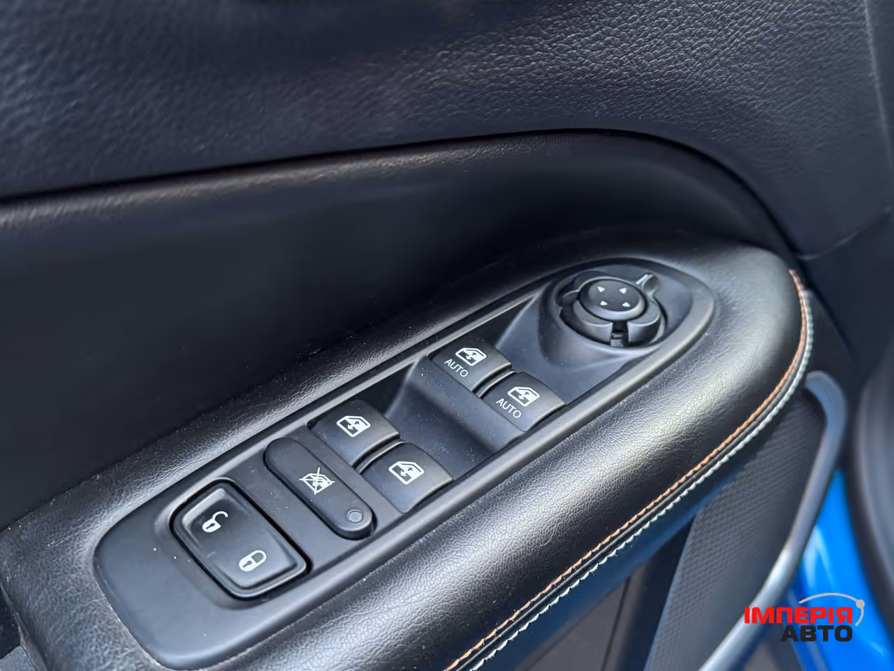 Jeep Compass - фото 10