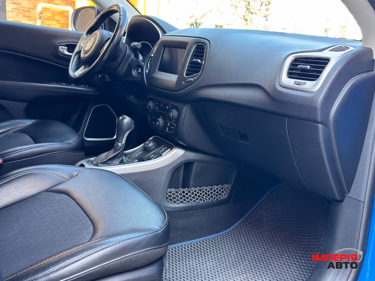 Jeep Compass - фото 15