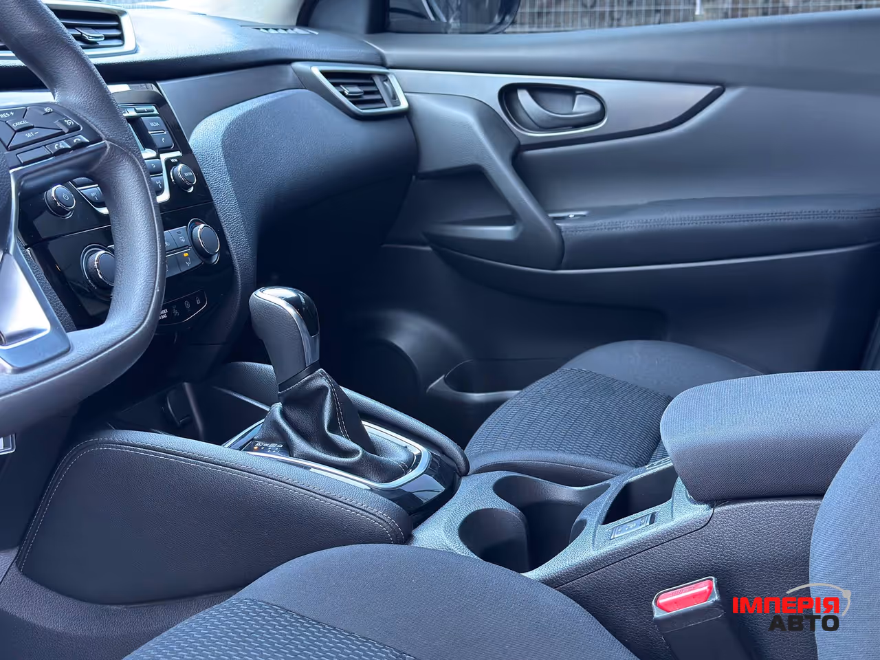 Nissan Qashqai - фото 12
