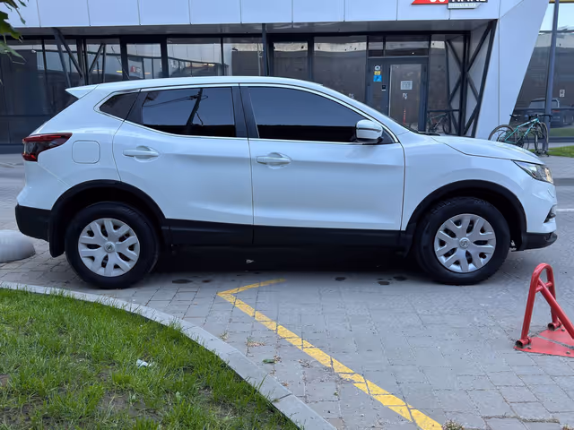 Nissan Qashqai - фото 4