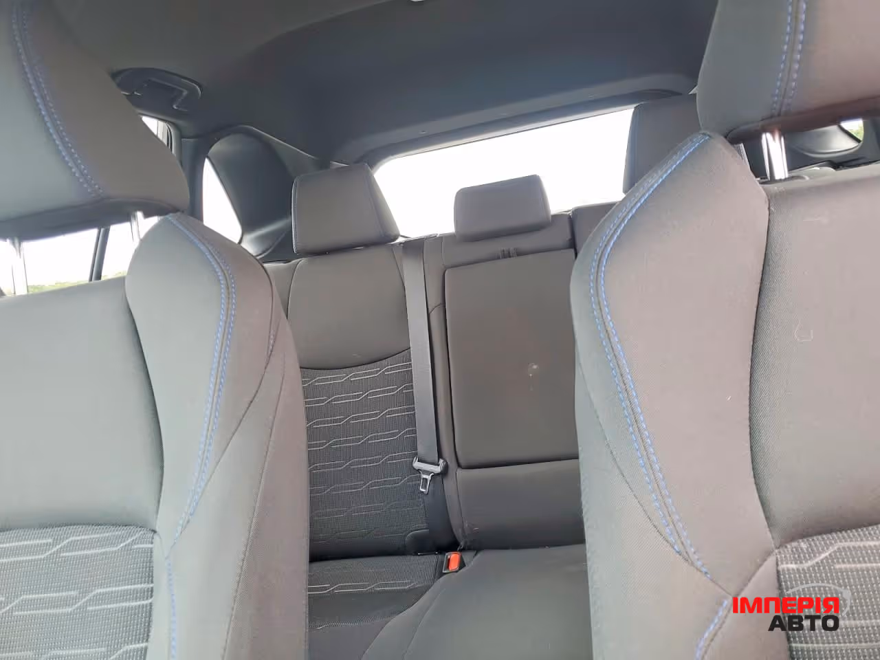 Toyota RAV4 - фото 11