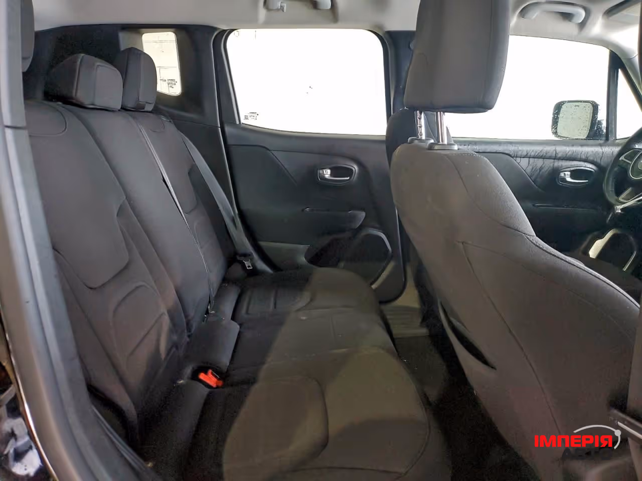 Jeep Renegade - фото 7