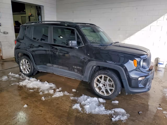 Jeep Renegade - фото 1