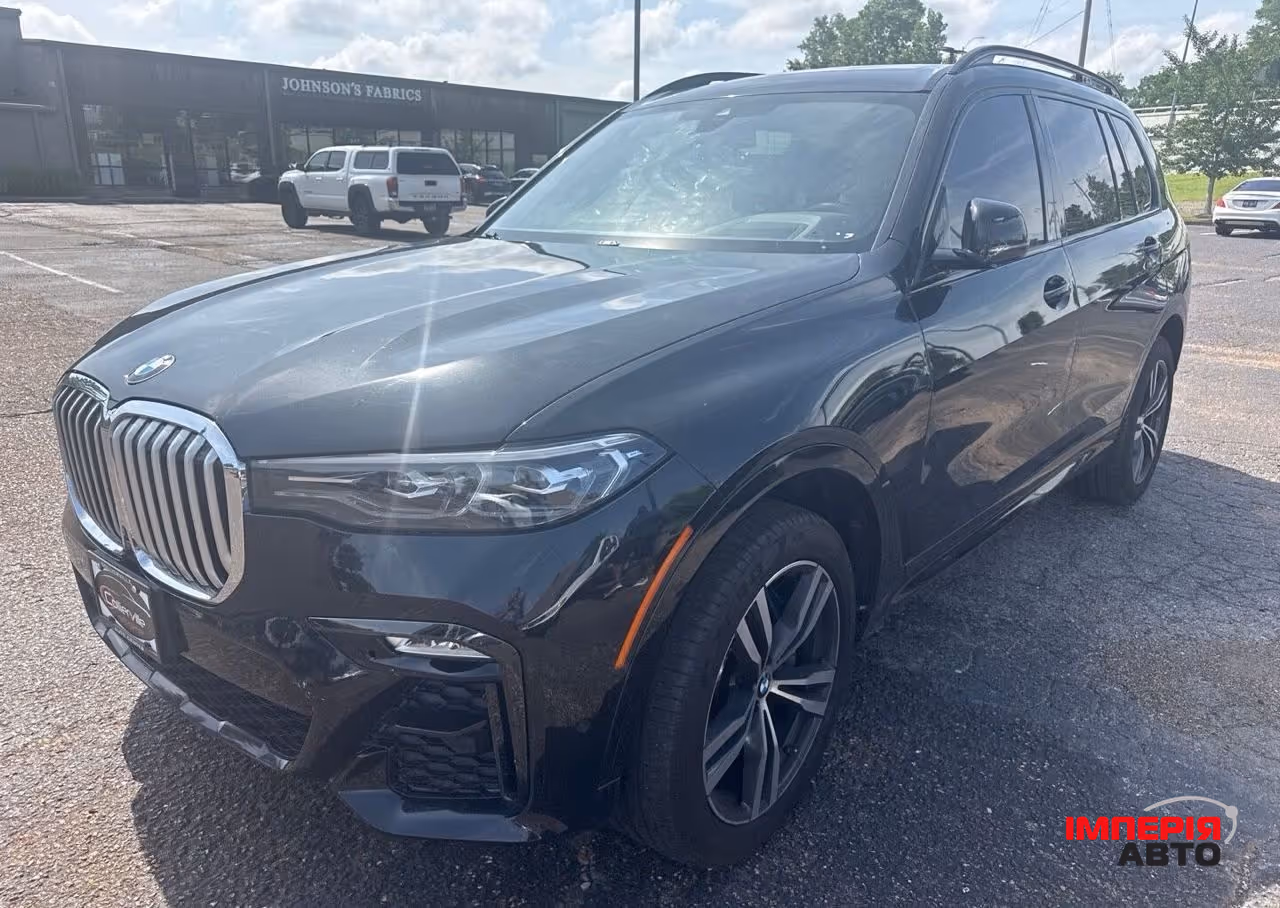 BMW X7 - фото 1