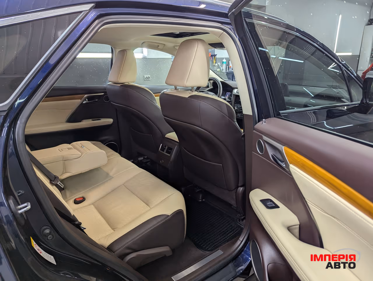 Lexus RX - фото 17