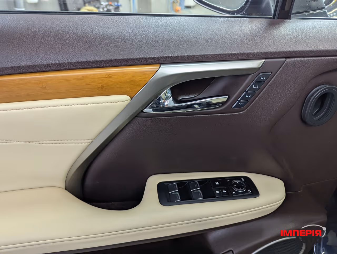 Lexus RX - фото 12