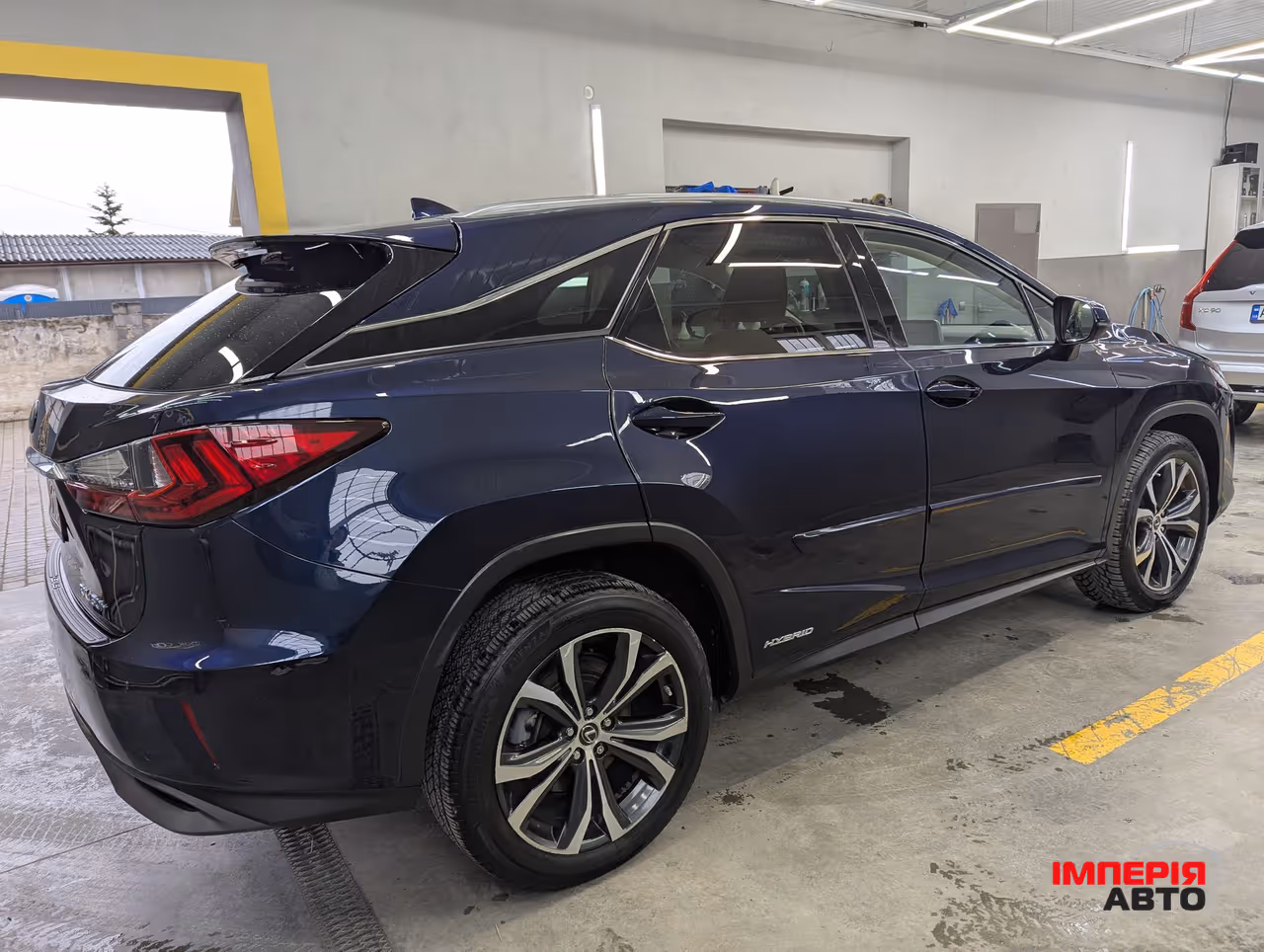 Lexus RX - фото 11