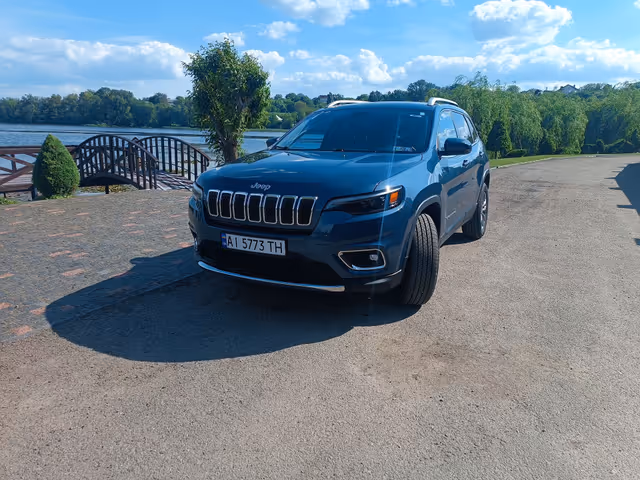 Jeep Cherokee - фото 2