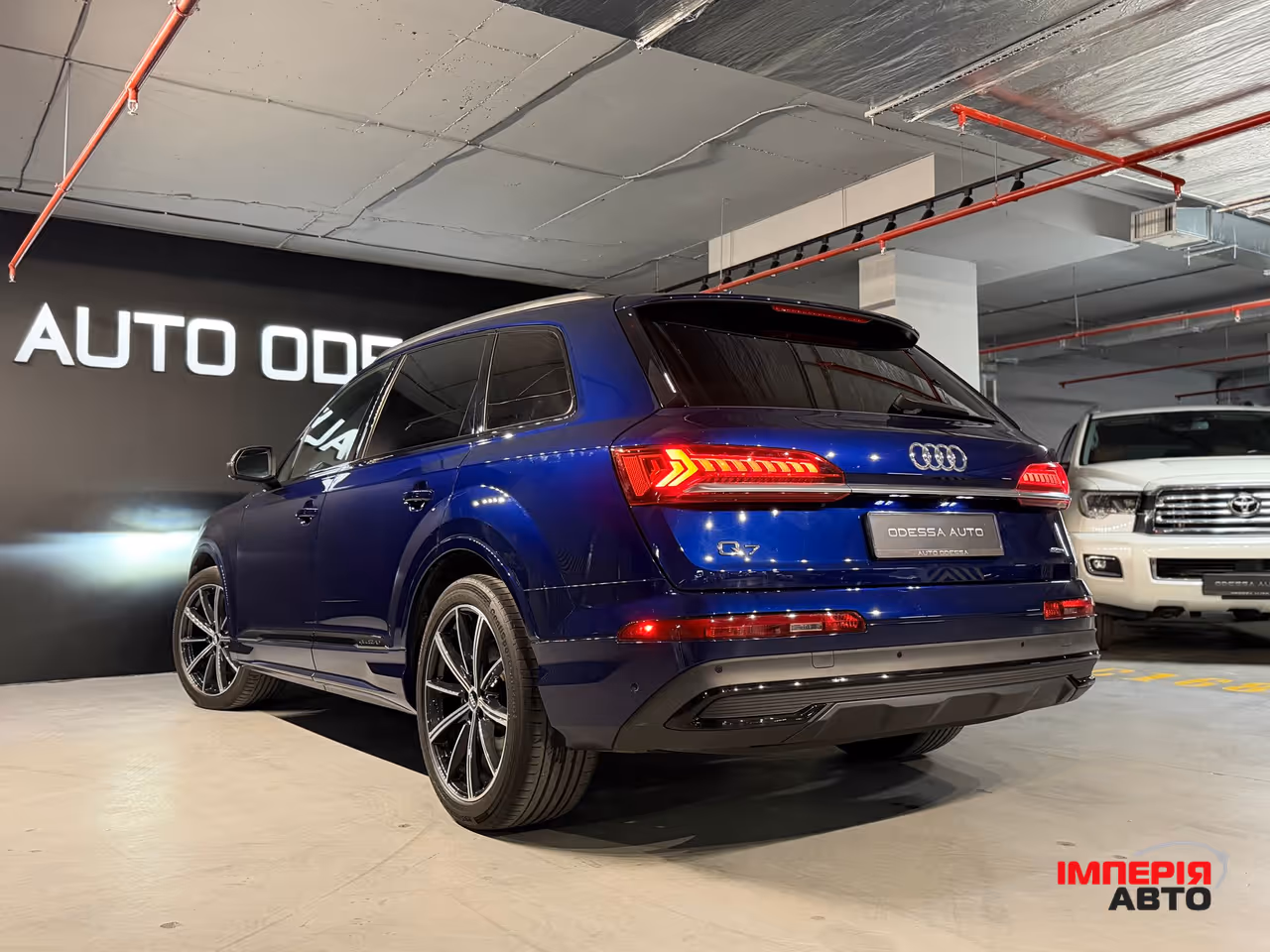 Audi Q7 - фото 10