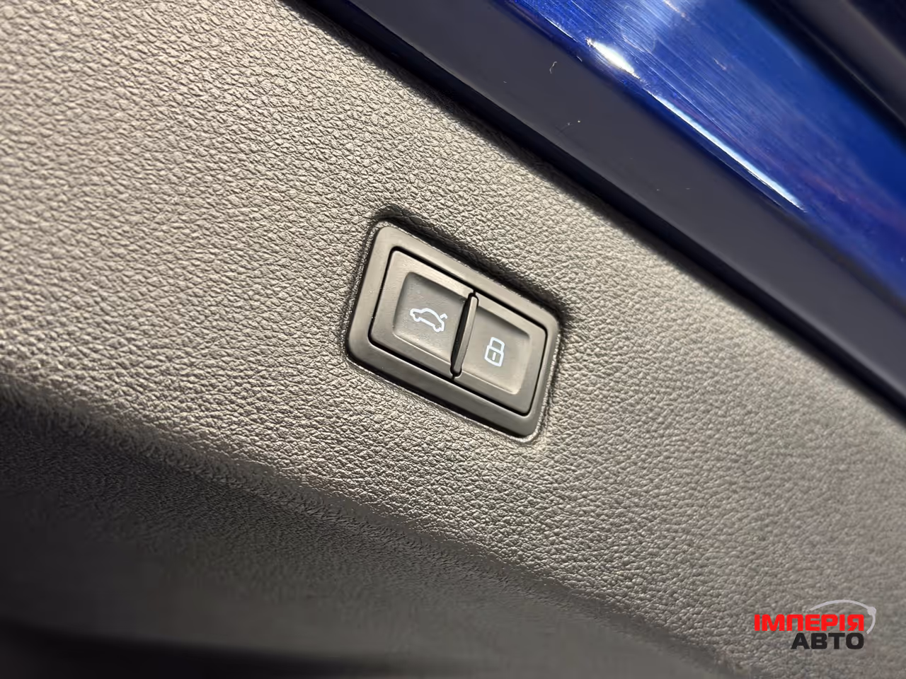 Audi Q7 - фото 15