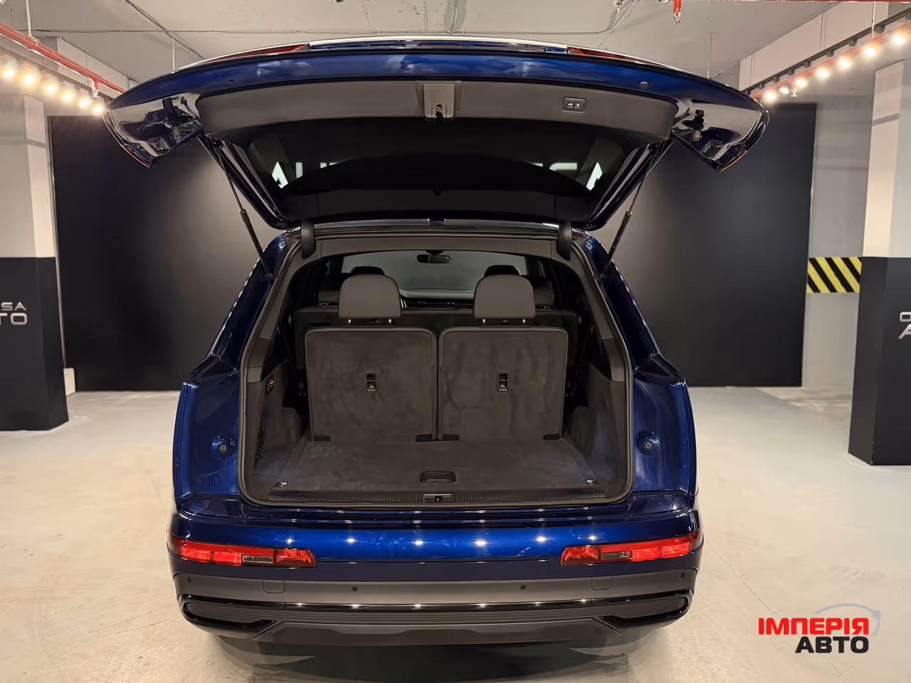 Audi Q7 - фото 16