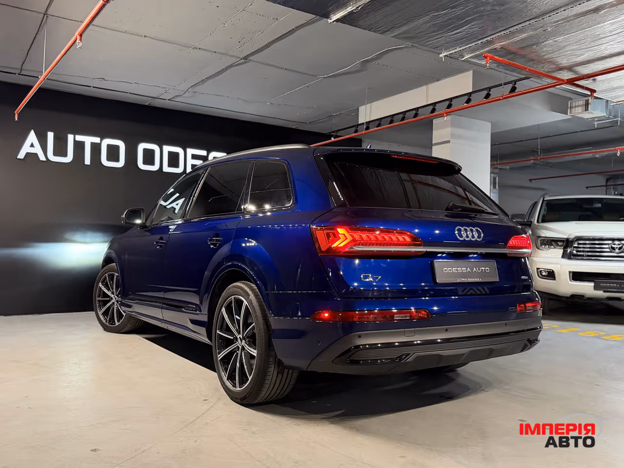 Audi Q7 - фото 9