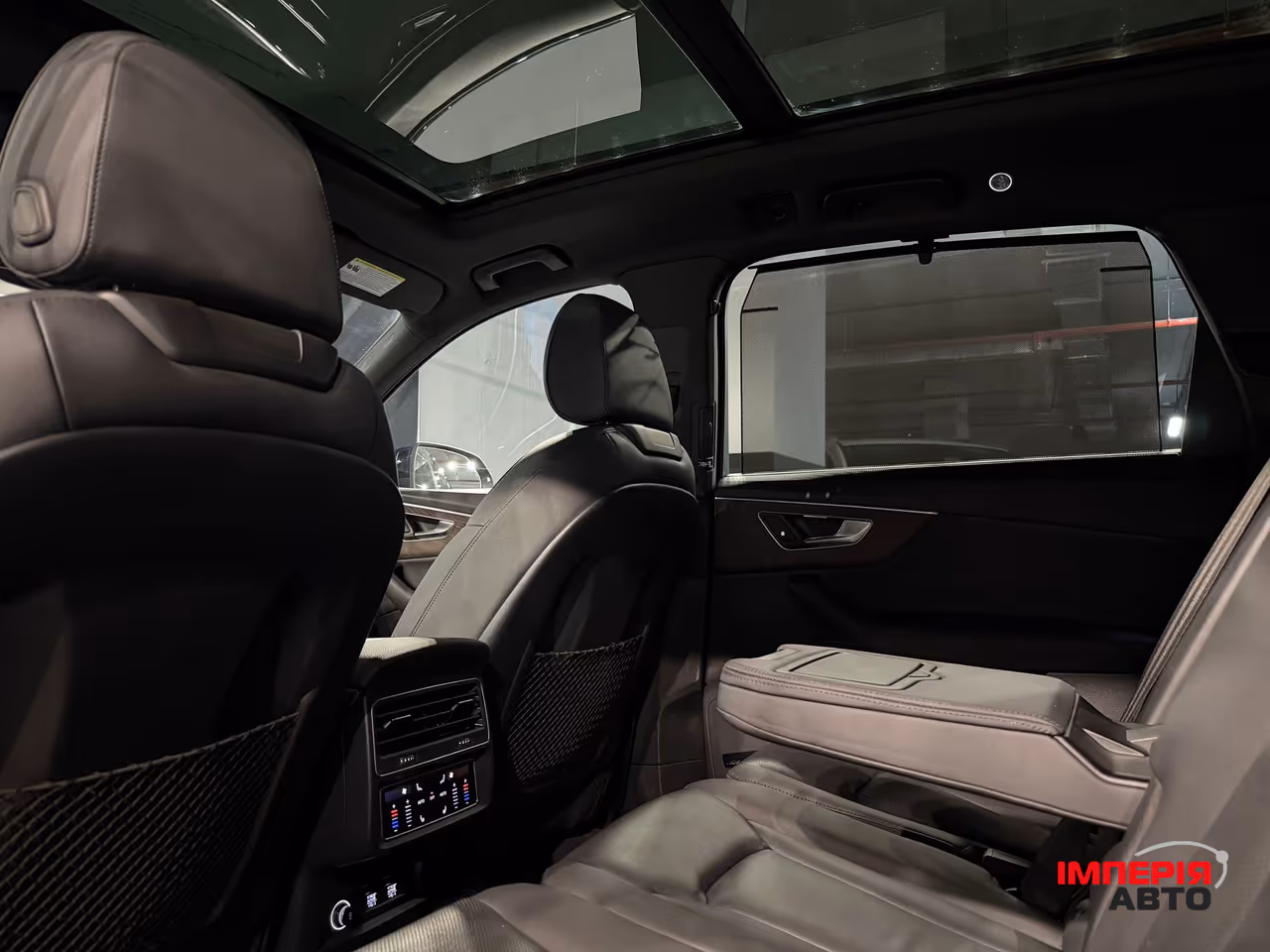 Audi Q7 - фото 23