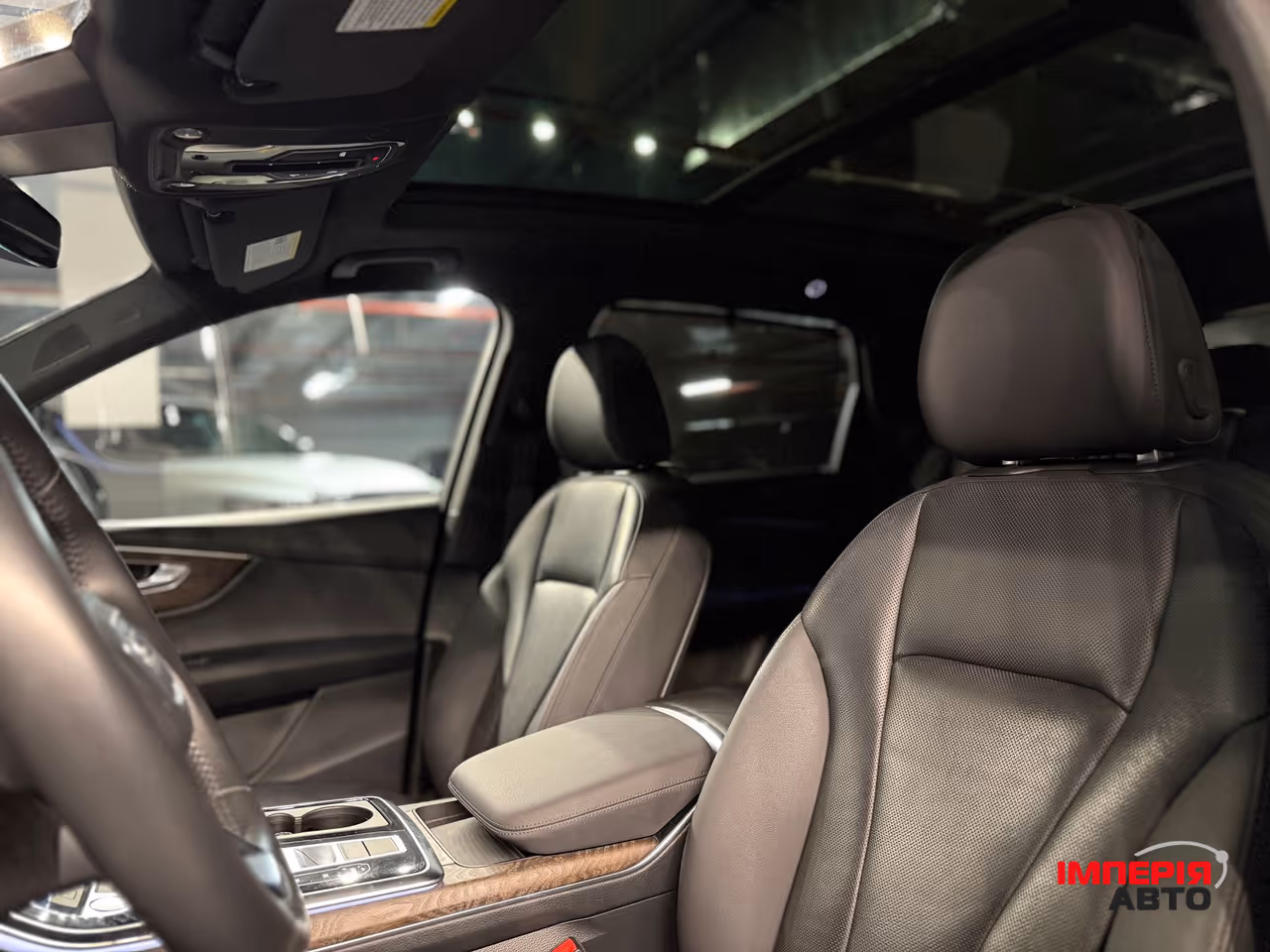 Audi Q7 - фото 34