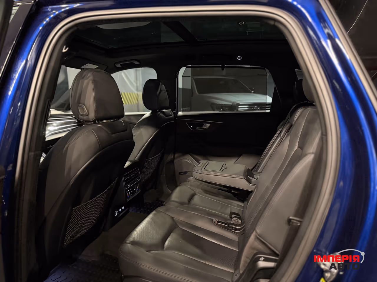 Audi Q7 - фото 19