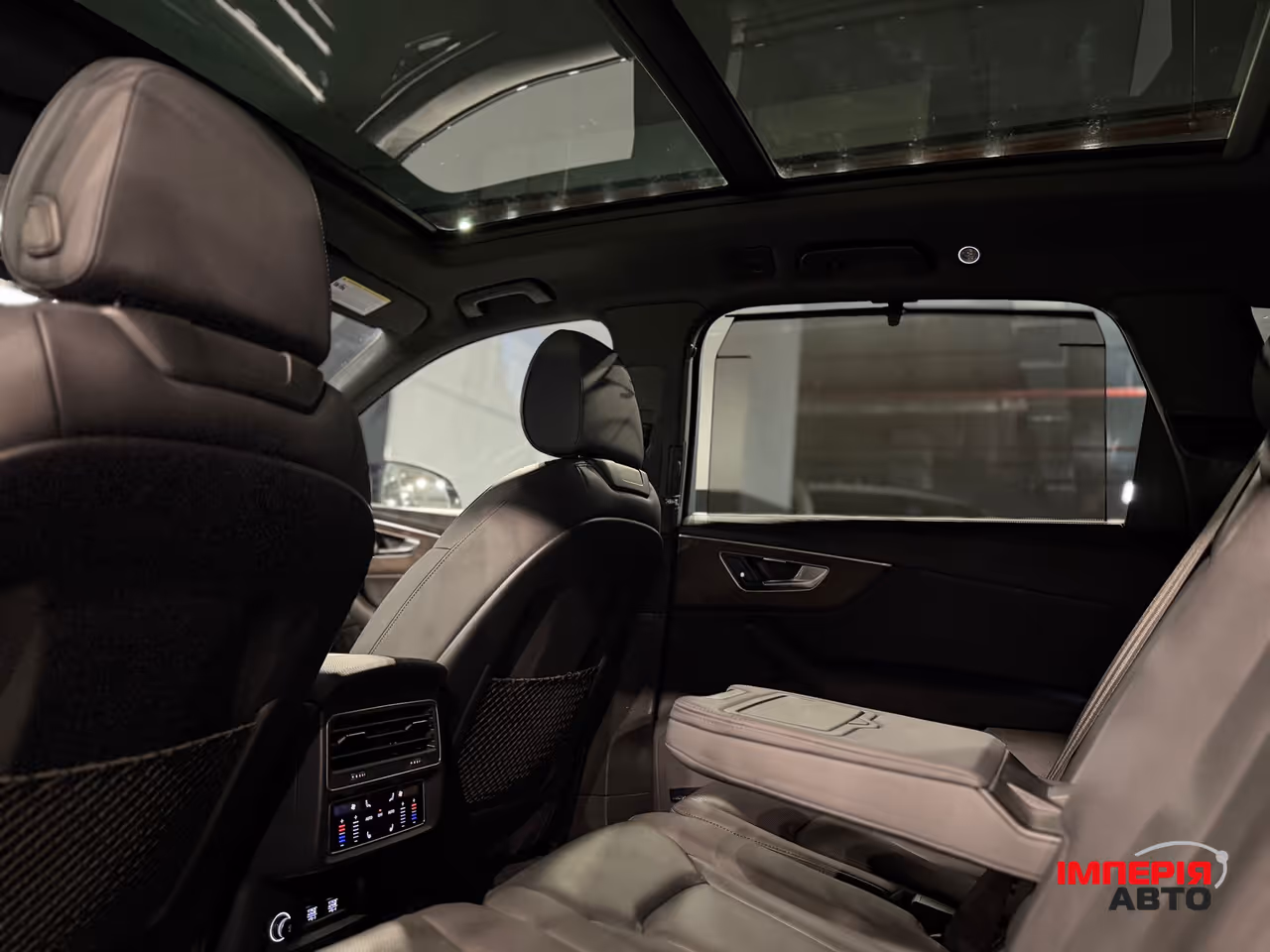 Audi Q7 - фото 20