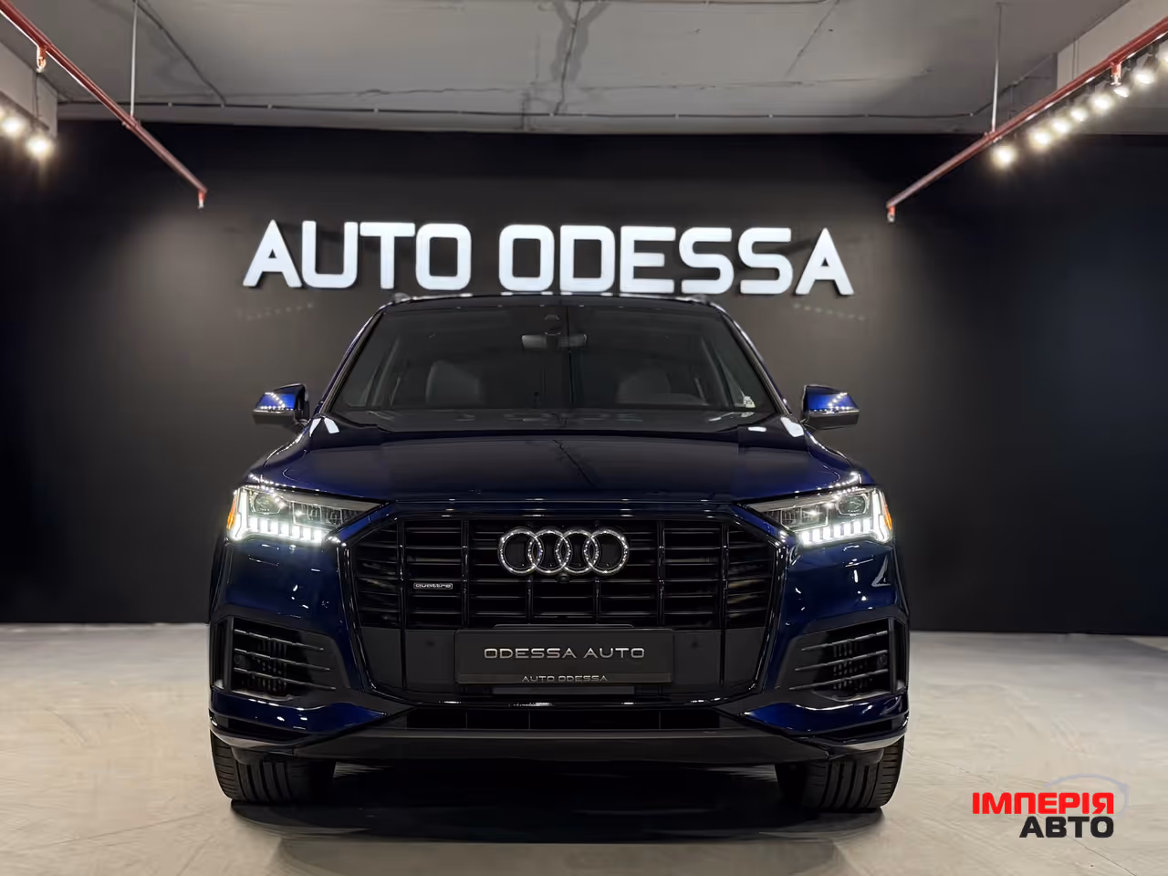Audi Q7 - фото 1