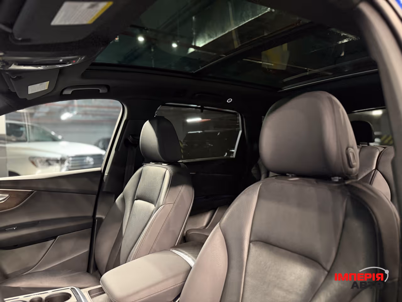 Audi Q7 - фото 18
