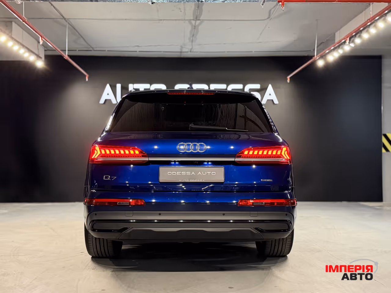 Audi Q7 - фото 13