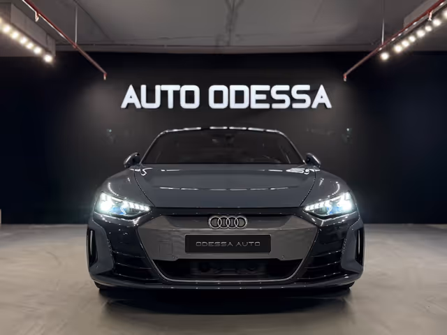Audi RS e-tron GT - фото 2