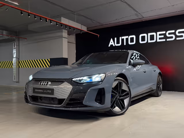Audi RS e-tron GT - фото 3