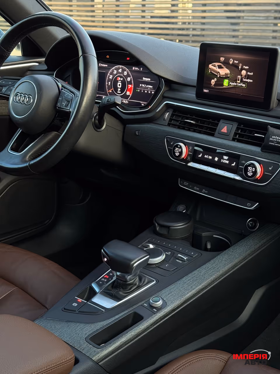 Audi A4 - фото 19
