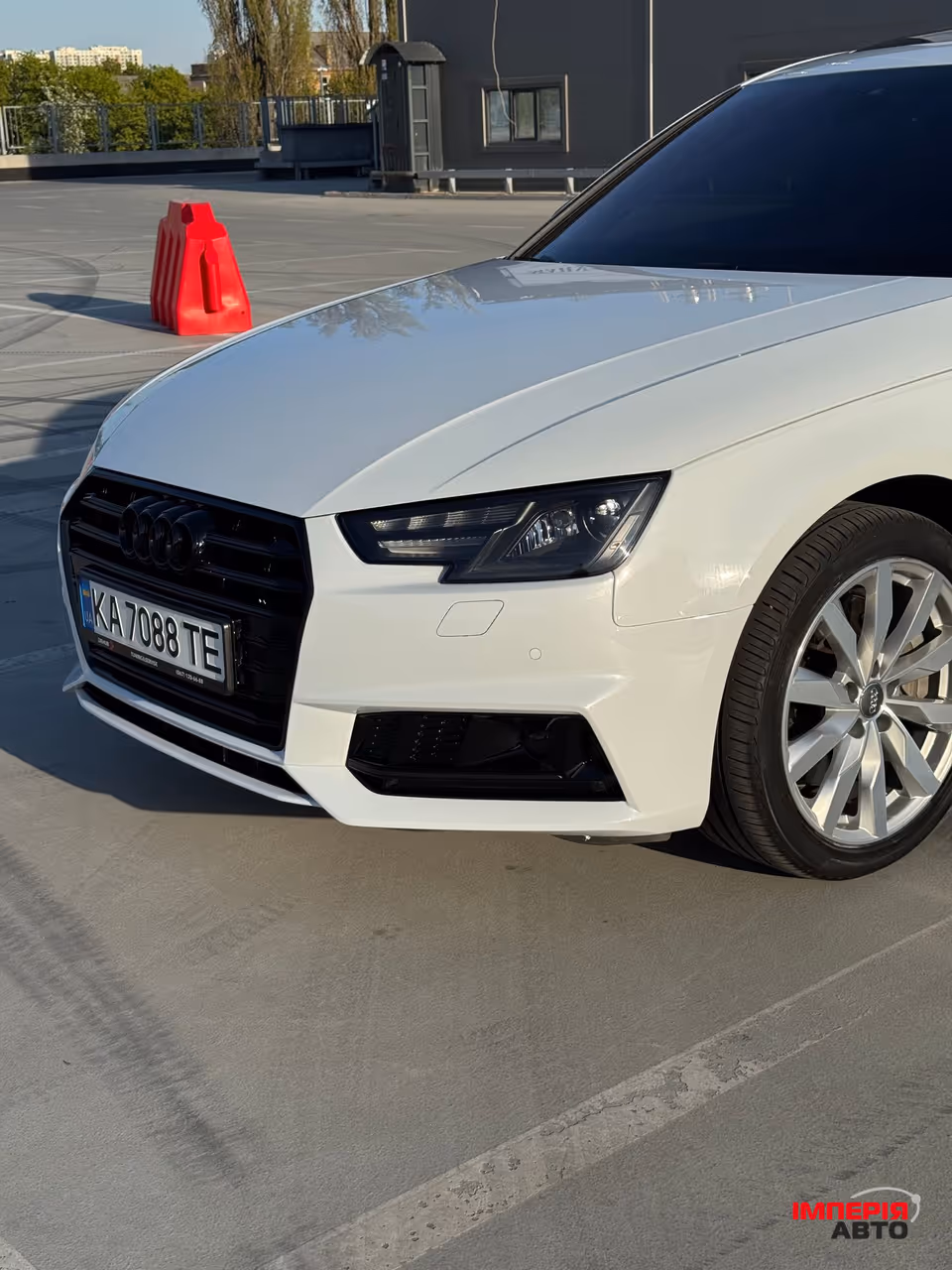 Audi A4 - фото 3