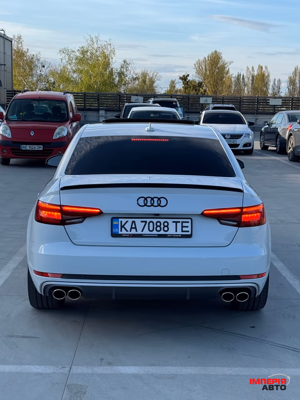 Audi A4 - фото 6