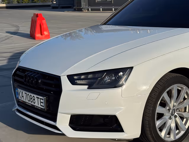 Audi A4 - фото 3