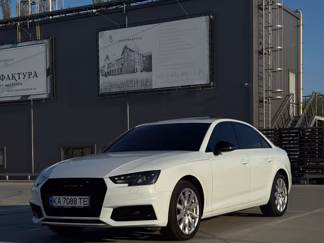 Audi A4 - фото 1