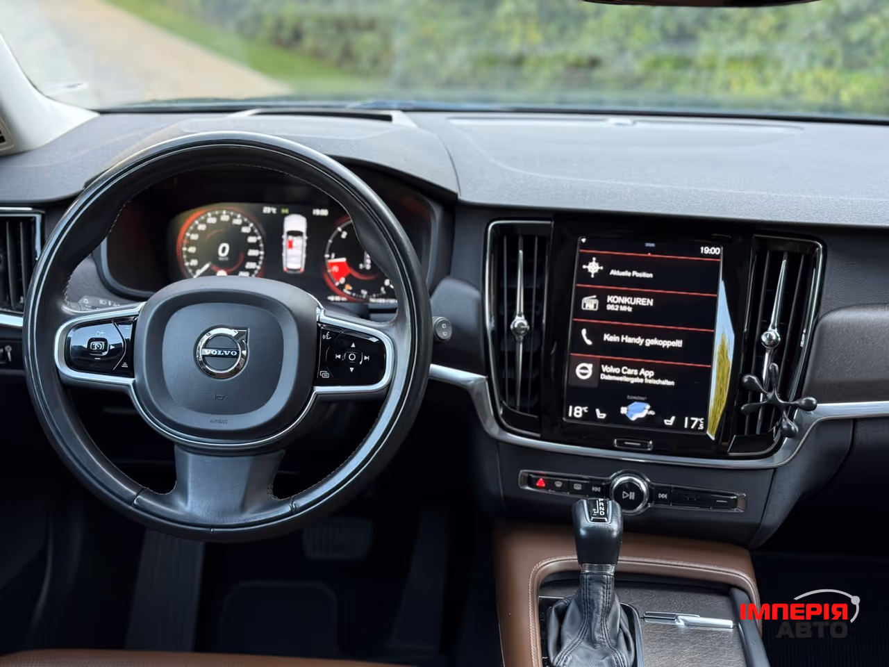 Volvo V90 Cross Country - фото 15