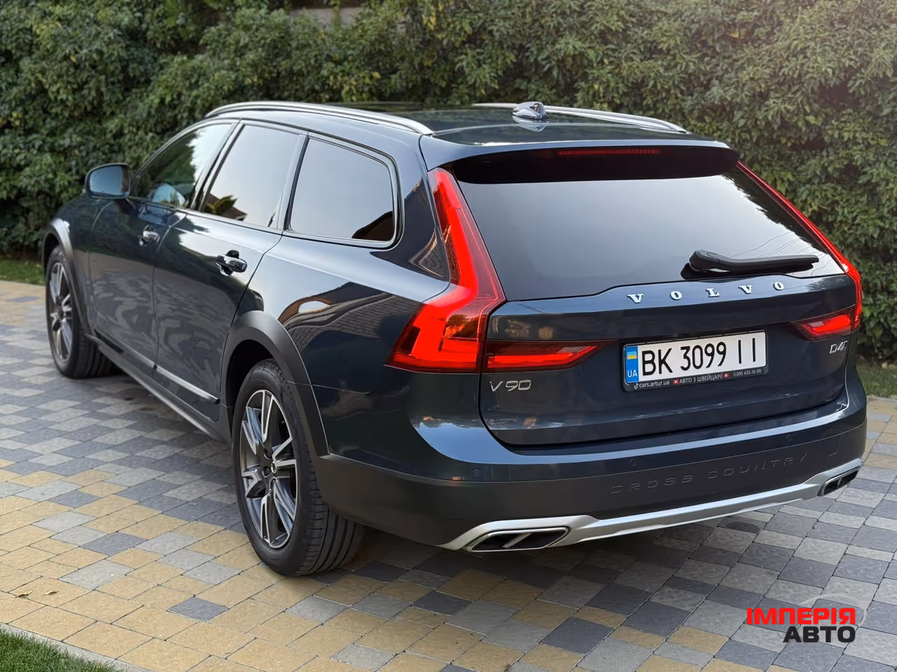 Volvo V90 Cross Country - фото 8