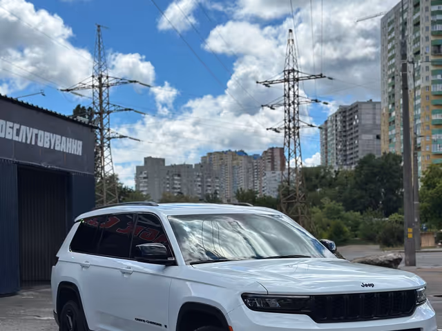Jeep Grand Cherokee - фото 3